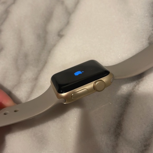 Apple Watch Series 2 - Picture 3 of 7
